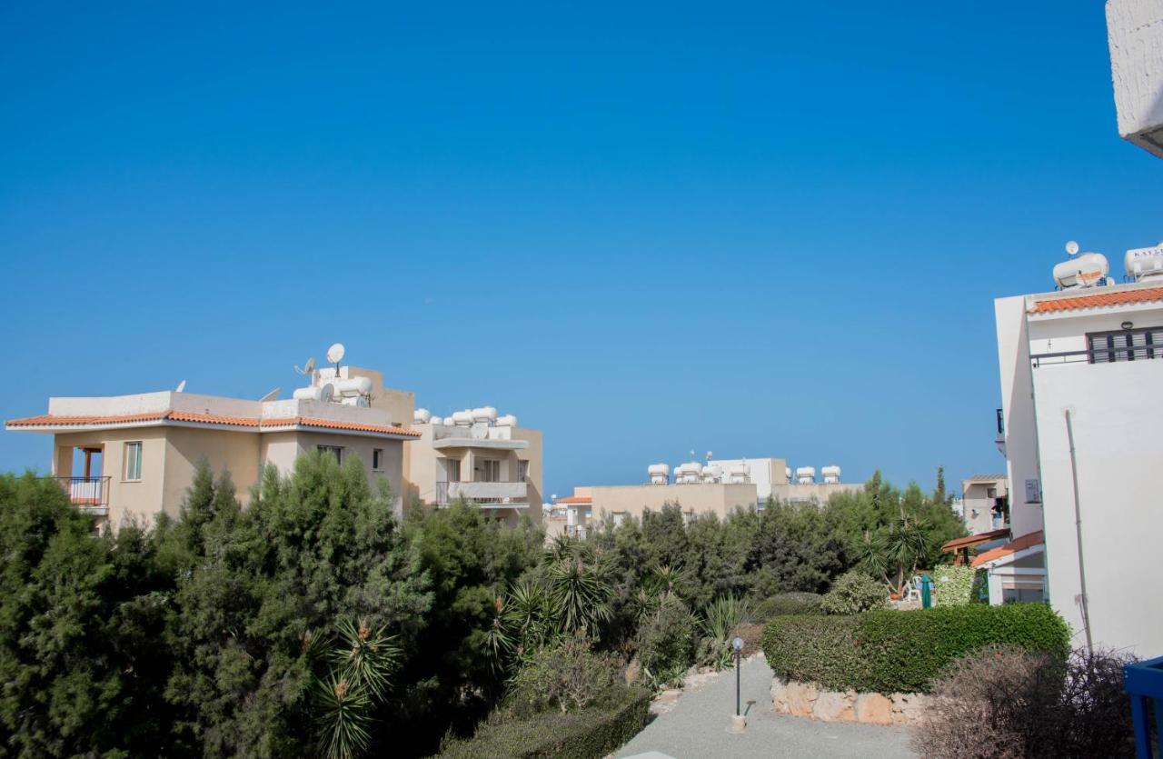 Modern Apartment Not Far From The Beach Paphos Kültér fotó